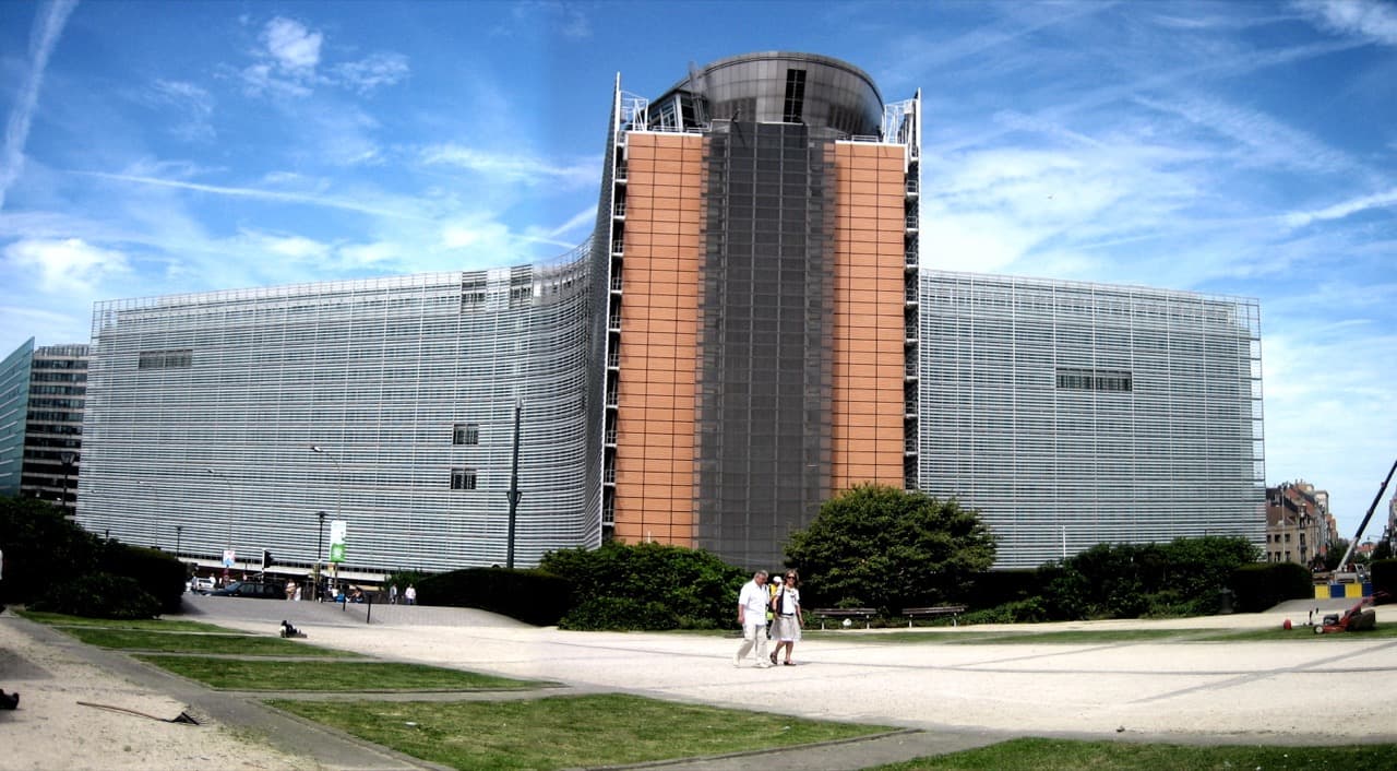 Study materials for EPSO numerical reasoning preparation